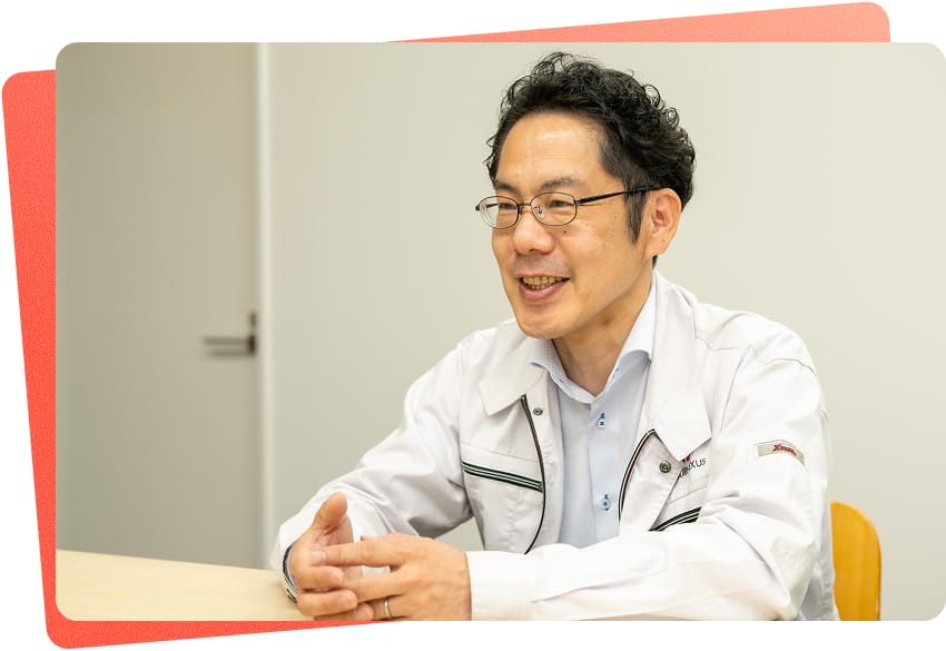 設計者のインタビューの様子