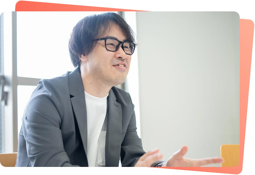 管理業務_インタビューの様子