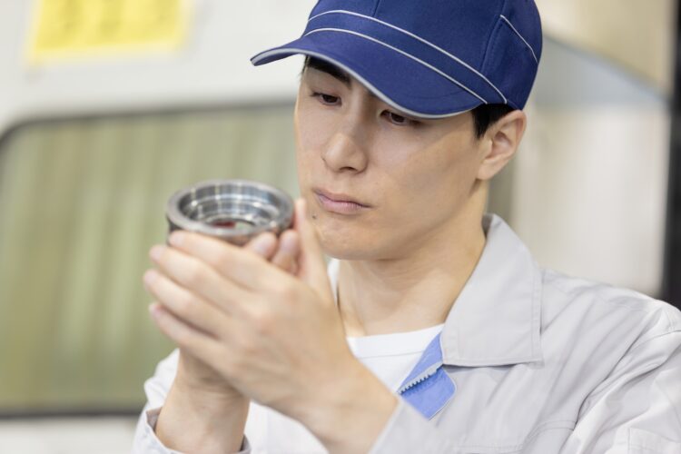 研磨加工とは？種類や手順から表面粗さとの関係まで基礎知識を解説